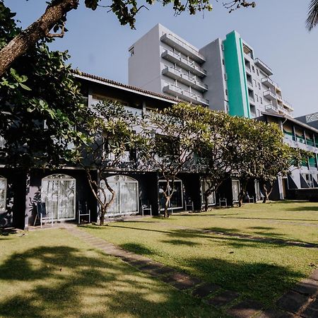 Hotel Earl'S Regent Negombo Exteriér fotografie